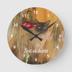 Horloge Ronde Chat Siamois Pose Avec Fleurs Personnalisées