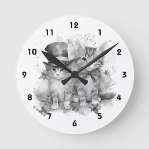 Horloge Ronde Chatons noirs et blancs avec nœud papillon et chap