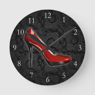 Horloge Ronde Chaussure rouge Sassy