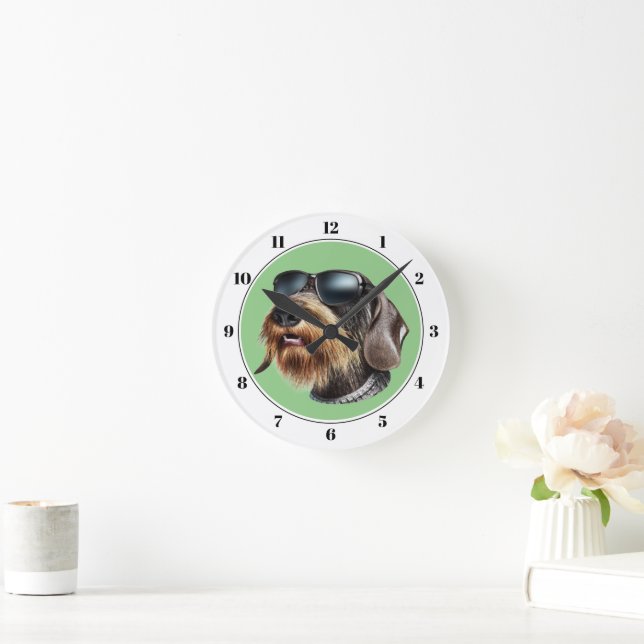 Horloge Ronde Chien à cheveux de fil avec lunettes de soleil Clo (Maison)
