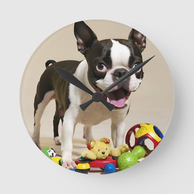 Horloge Ronde Chien de Boston Terrier jouant avec des jouets (Recto)