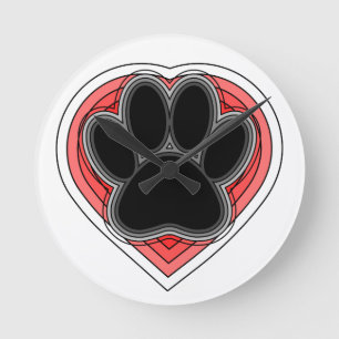 Horloge Ronde Chien Paw Dans Le Coeur Rouge Avec Les Outlines