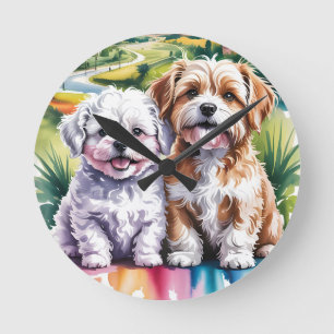 Horloge Ronde Chiots mignons et duveteux dans le parc de la vill