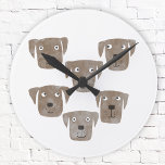 Horloge Ronde Chocolat amusant Chiens de récupération du Labrado<br><div class="desc">Beaucoup d'adorables chiens récupérateurs de labrador chocolat pour vous faire sourire.</div>