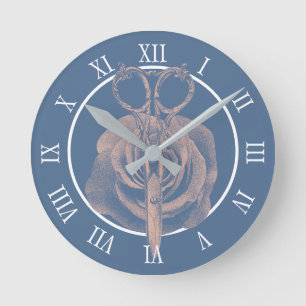 Horloge Ronde Ciseau vintage et Rose bleu Dusty Salon