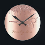 Horloge Ronde Clavier Rose Gold Drips Glitter Scissors<br><div class="desc">Ce design a été créé par art numérique et peut être personnalisé dans la zone fournie par le changement de la photo et/ou du texte. Vous pouvez également le customiser en choisissant l'option cliquer pour customiser une autre option et supprimer ou modifier la couleur de l'arrière - plan, ajouter du...</div>