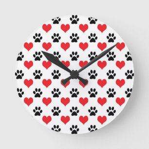 Horloge Ronde Coeurs et empreintes de pattes motif