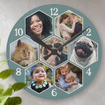 Horloge Ronde Collage photo famille 7 Fleur Hexagon Turquoise pe<br><div class="desc">Cette jolie horloge murale personnalisée comprend 7 de vos photos personnalisées dans une forme géométrique hexagone / nid d'abeille, disposées en forme de mosaïque de fleurs moderne minimaliste. Les images carrés fonctionnent mieux avec ce modèle, mais vous pouvez télécharger des photos de n'importe quelle forme et elles rempliront automatiquement les...</div>