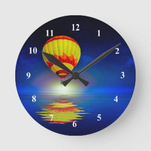 Horloge Ronde Colorful Yellow Hot Air Balloon Watercolor