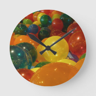 Horloge Ronde Conception de fête de ballons colorés