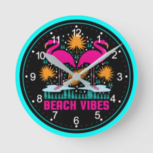 Horloge Ronde Conception de flamants roses de vibes de plage