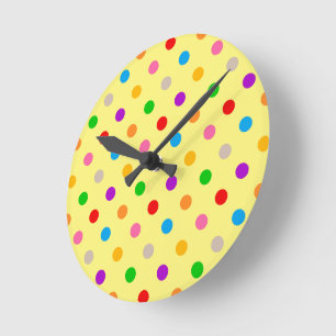 Horloge Ronde Conception de points colorés arc-en-ciel de couleu