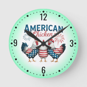 Horloge Ronde Conception de poulet américain patriotique du 4 ju