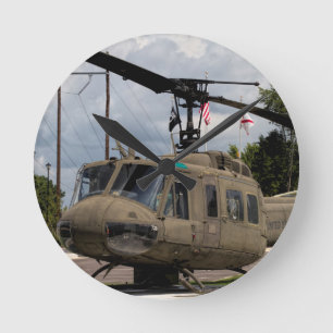 Horloge Ronde Couperet vintage de militaires de l'ère Uh-1 Huey