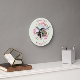 Horloge Ronde Couples de cadres floraux avec texte personnalisé