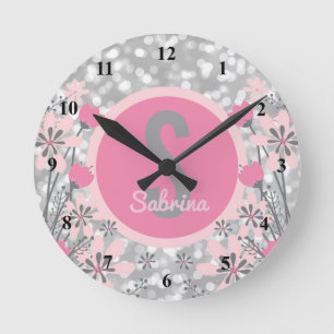 Horloge Ronde Créez votre propre nom de fille Argent rose flor