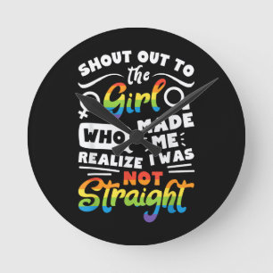 Horloge Ronde Cri à la fille Fierté lesbienne LGBT T Shirt G