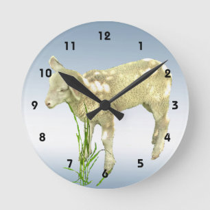 Horloge Ronde Cute Baby Lamb et Blue Sky Wall Clock