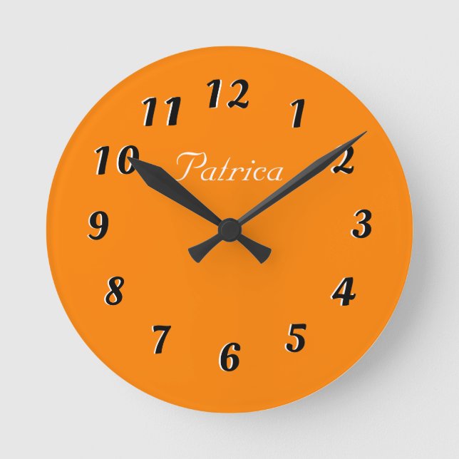 Horloge Ronde Cute Orange and White Personalized Wall Clock (Recto)