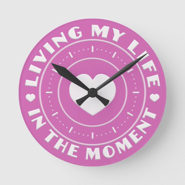 HORLOGE RONDE DANS LES CLOCKS DU MOMENT (Recto)