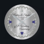 Horloge Ronde Diamants d'épinette bleue 65e anniversaire de Mari<br><div class="desc">Une élégance opulente encadre ce 65e anniversaire mariage dans un design diamant à coquilles Saint-Jacques unique avec diamant central en goutte d'eau avec des accents d'épine bleue en forme de coeur (look bleu saphir) et des éclats d'un dégradé argenté. Veuillez noter que tous les embellissements sont imprimés et ne sont...</div>