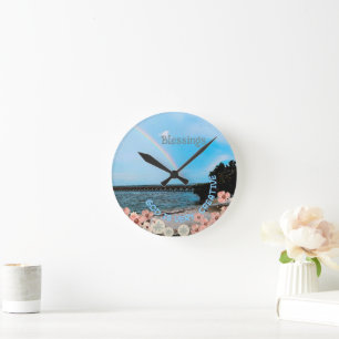 Horloge Ronde Dieu est très créatif plié