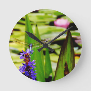 Horloge Ronde Dragonfly lotus and purple flower