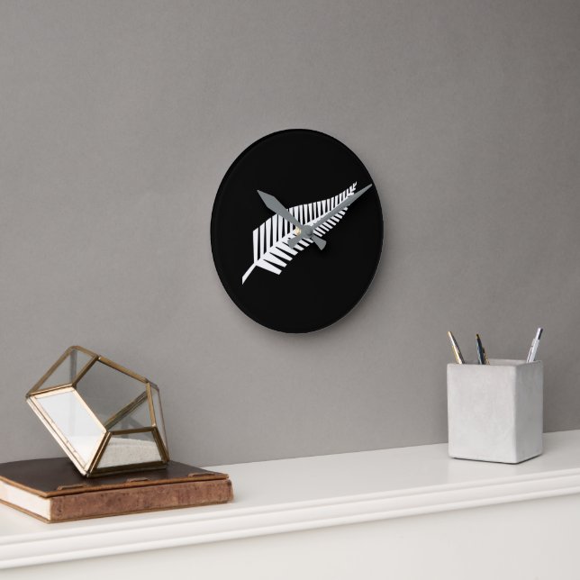 Horloge Ronde Drapeau à fougère argentée (NZ) (Bureau)