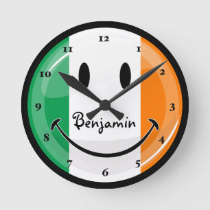 Horloge Ronde Drapeau irlandais de sourire rond