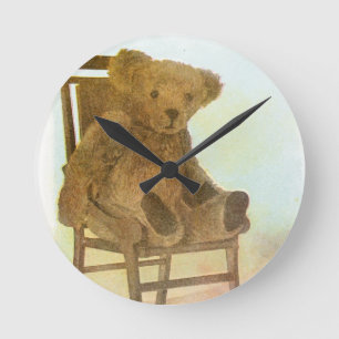 Horloge Ronde DRawing vintage : ours en peluche sur une chaise
