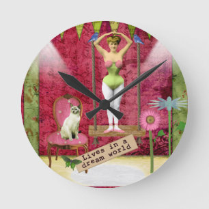 Horloge Ronde Dream World Vintage Funky Ballerina Altered Art