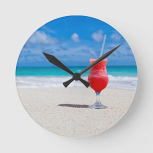 Horloge Ronde Drink On Beach wall clock