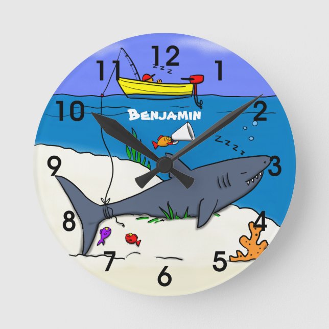 Horloge Ronde Drôle requin couché et dessin animé de pêche (Recto)