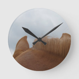 Horloge Ronde D'un point de vue de cheval, oreilles et cou de ch
