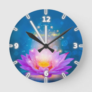 Horloge Ronde Élégant Lotus Violet Lac Bleu Personnalisé