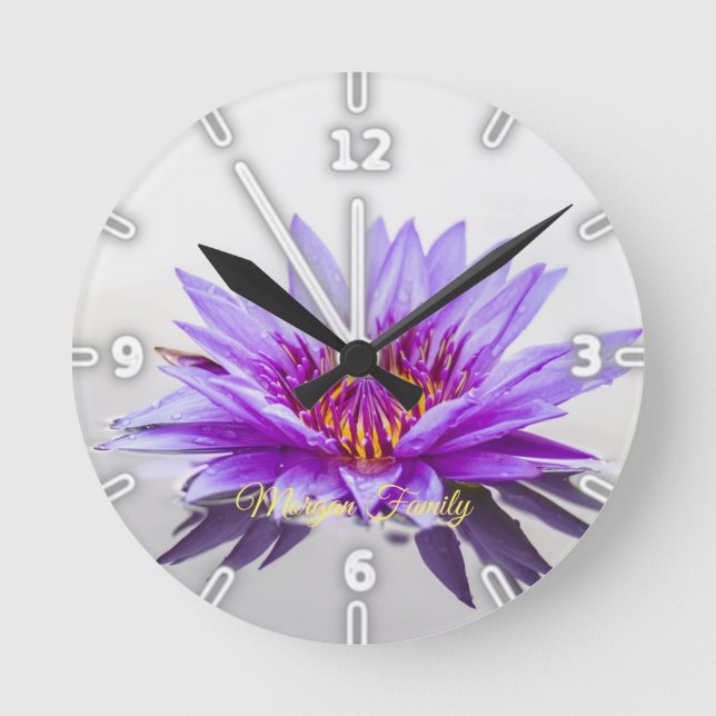 Horloge Ronde Elegant Purple Lotus Lake Personalized (Recto)