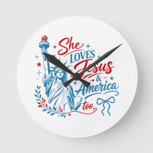 Horloge Ronde Elle aime Jésus et l'Amérique aussi le 4 juillet C