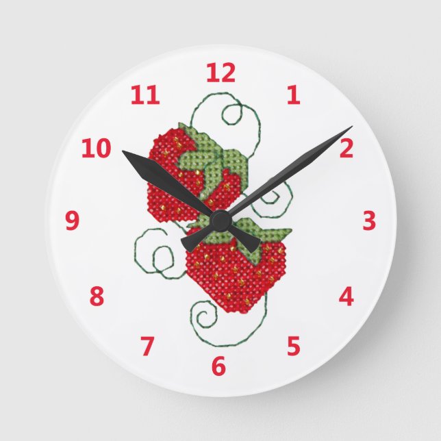 Horloge Ronde Épinglette croisée de fraises (Recto)