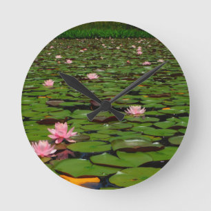 Horloge Ronde Étang rose de fleur de nénuphar de lotus