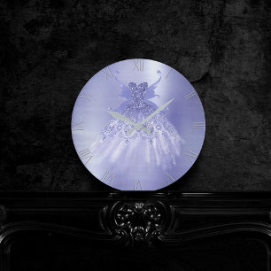 Horloge Ronde Fairy Wing Lavender Gown   Fleur d'iridescente vio