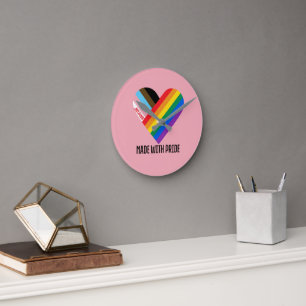 Horloge Ronde Fait avec fierté Cœur arc-en-ciel Moderne personna