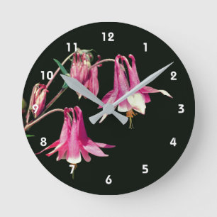 Horloge Ronde Fleur de colombine rose 