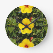 Fleur printanière jaune vif