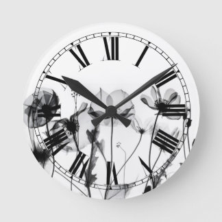 Horloge Ronde Fleurs aux rayons X N&B
