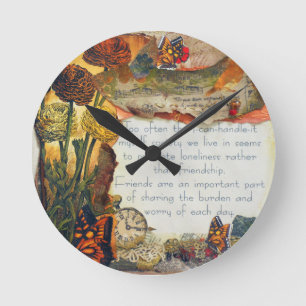 Horloge Ronde Fleurs d'amitié Papillons Médias mixtes Collage