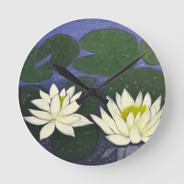 Horloge Ronde Fleurs Nénuphars blanches dans un étang. (Recto)