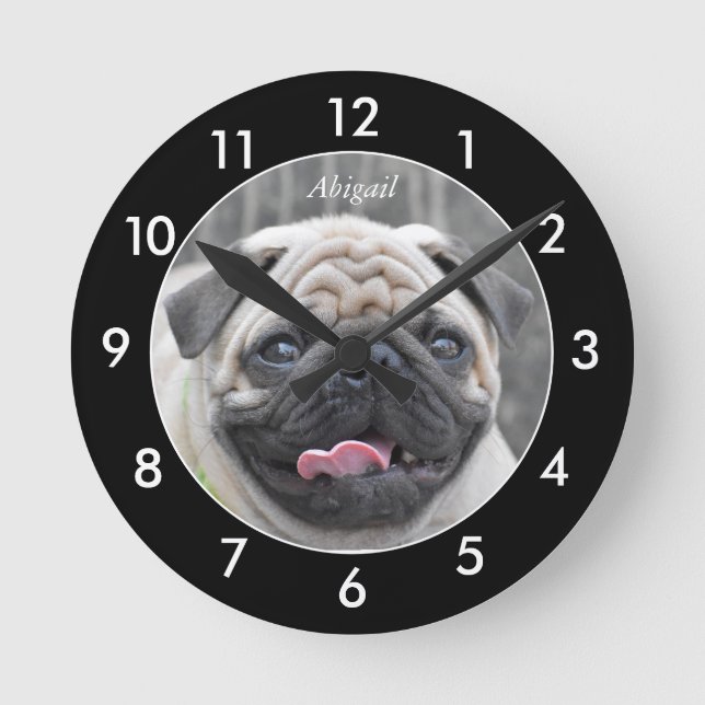 Horloge Ronde Fluffy Carlin Chien personnalisé Bordure noire (Recto)