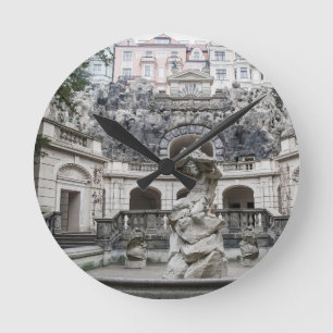 Horloge Ronde Fontaine avec statue de Neptune à Prague