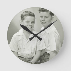Horloge Ronde Frères dans le studio
