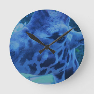Horloge Ronde Girafe bleue de DSC_0729 (3).JPG par Jane Howarth